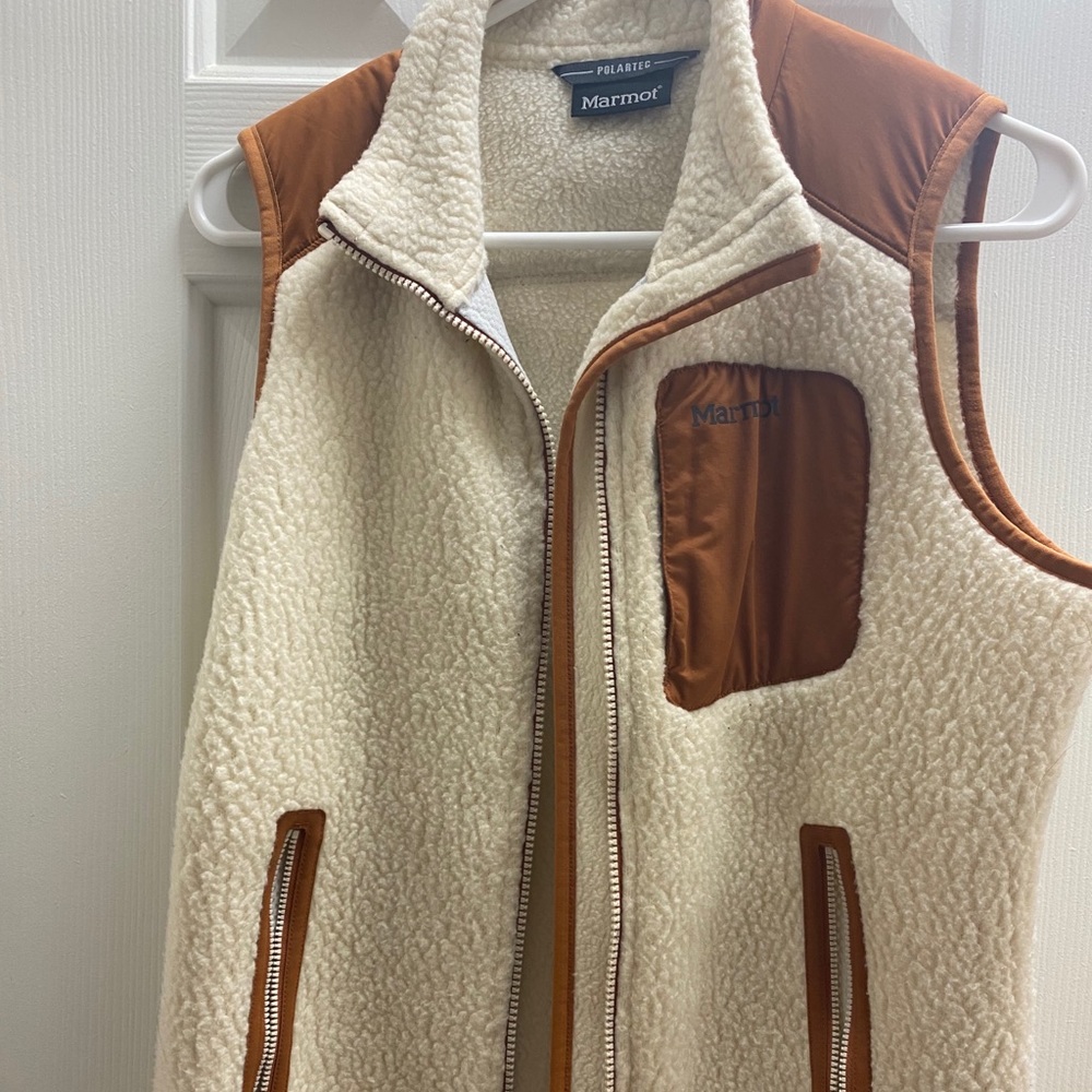 Marmot women’s vest - Small Only worn a few times